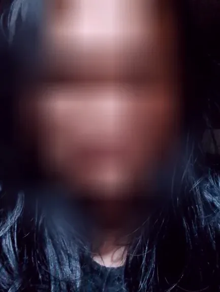 Amalie, 32