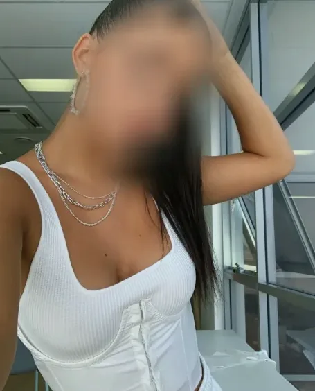Andrea, 20