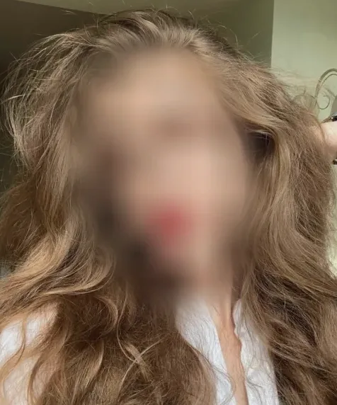 Camilla, 20