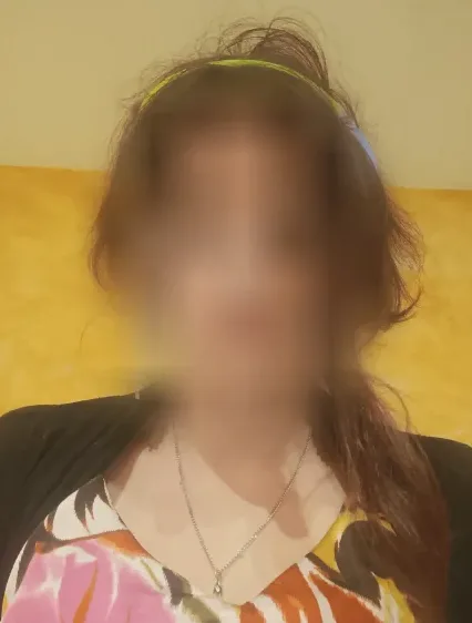 Helena, 35