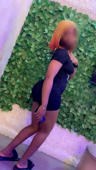 Karla, 25