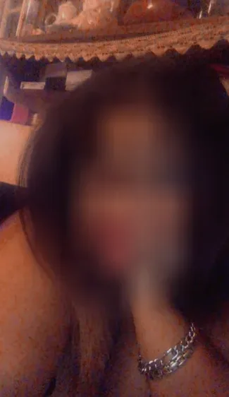 Karoline, 29