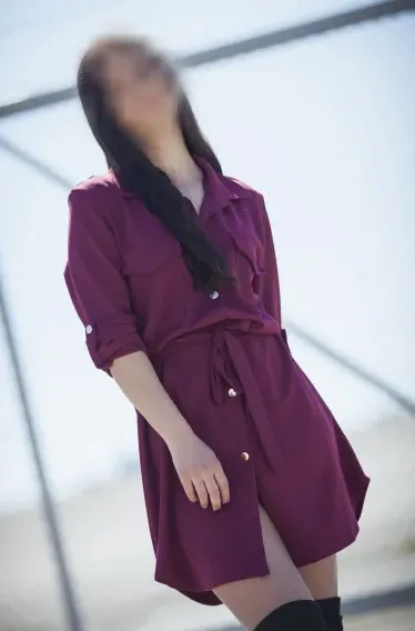 Laura, 31