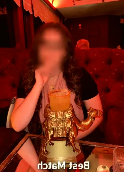 Leyla, 34