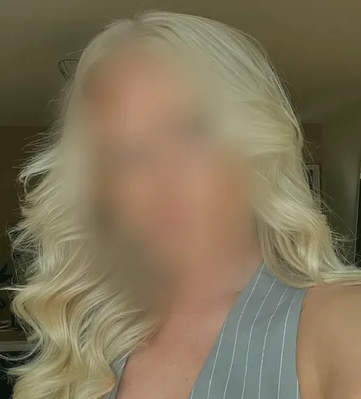 Malou, 35