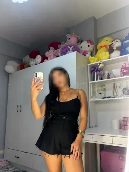 Merve, 27