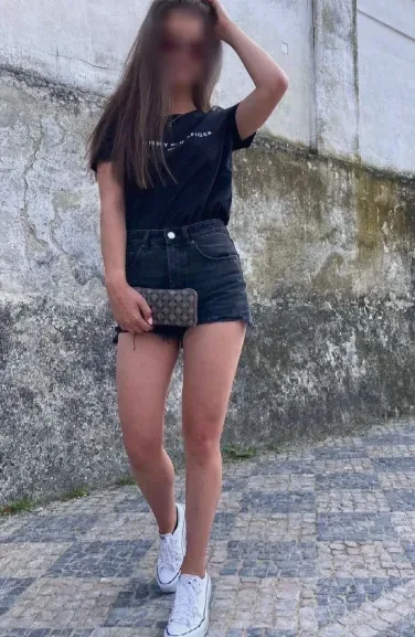 Sara, 33