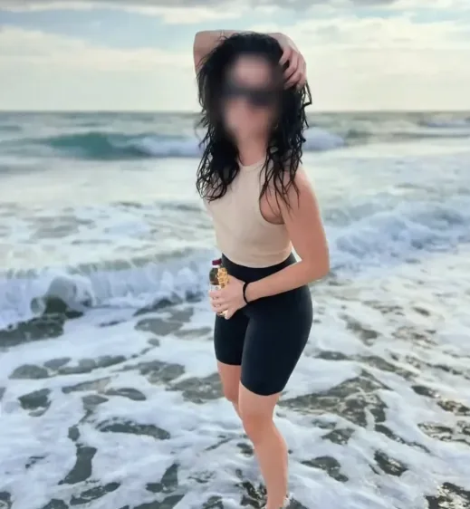 Sofia, 31